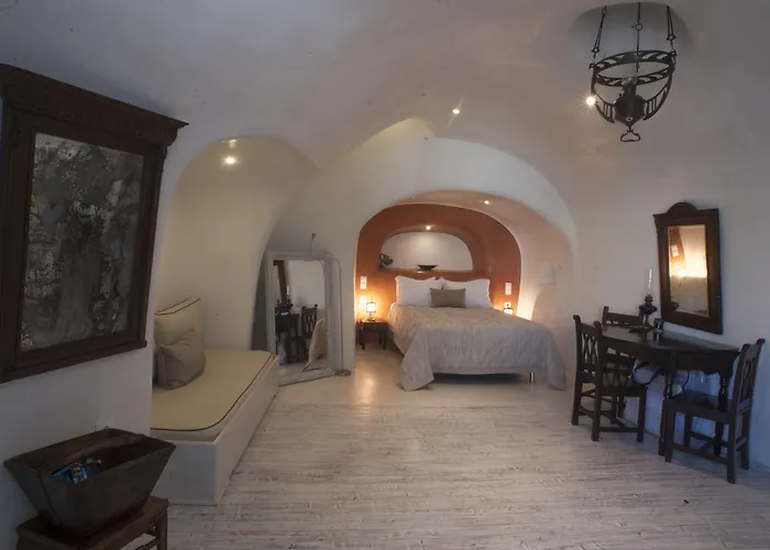 Aparthotel Heliophos Boutique Caves à Oia 